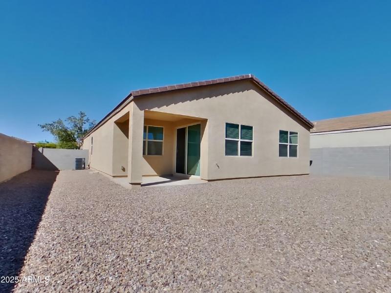 14_pc_QA3IvTdYs6_Ez5ULZbPxd_center_0