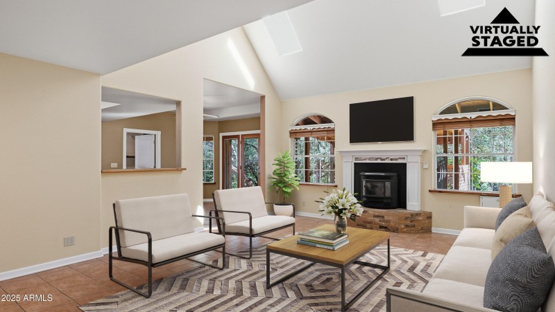 ListerPros-11 (Living Room)_VS 1