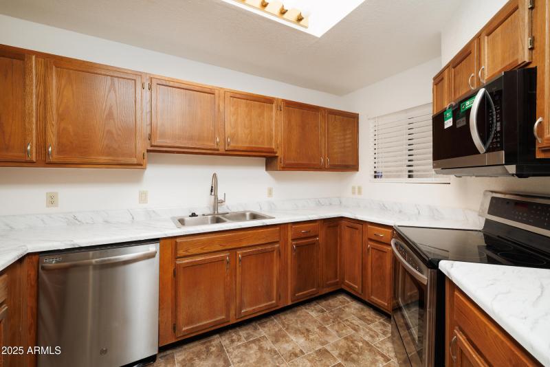 4775_W_Mission_Ln_10_17_25_10