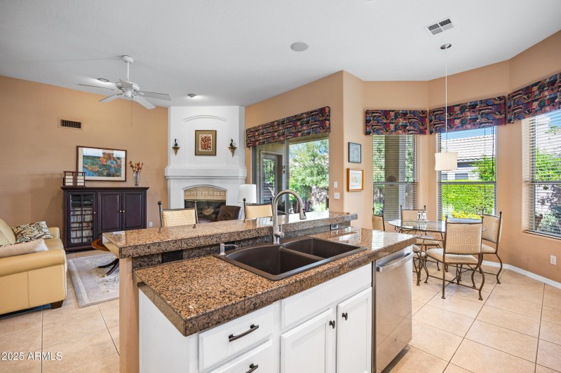 1978 E Stephens Dr-19