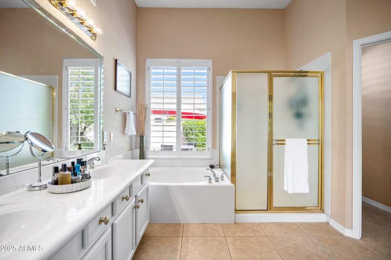 1978 E Stephens Dr-32