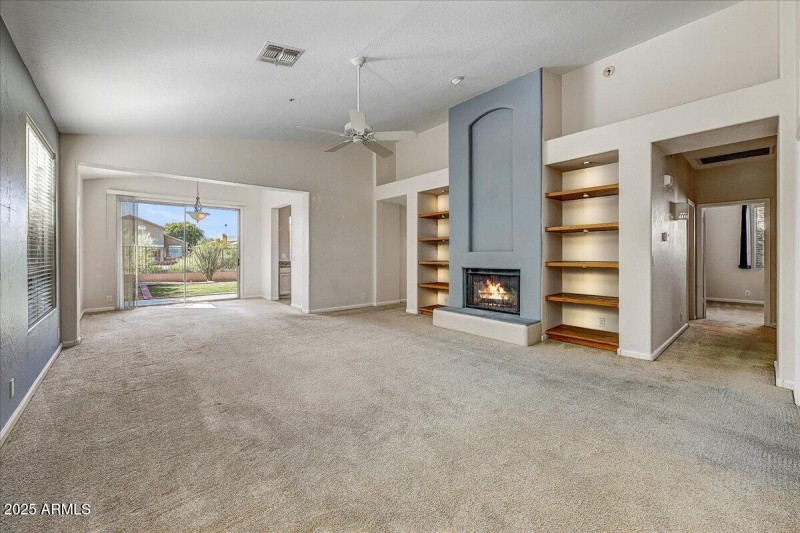 03-Living & Dining Room