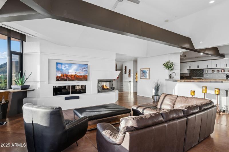 7-web-or-mls-41777-n-111th-pl