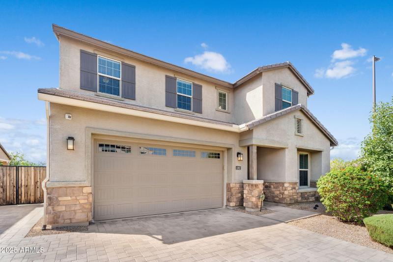 3-web-or-mls-Notting Hill-1