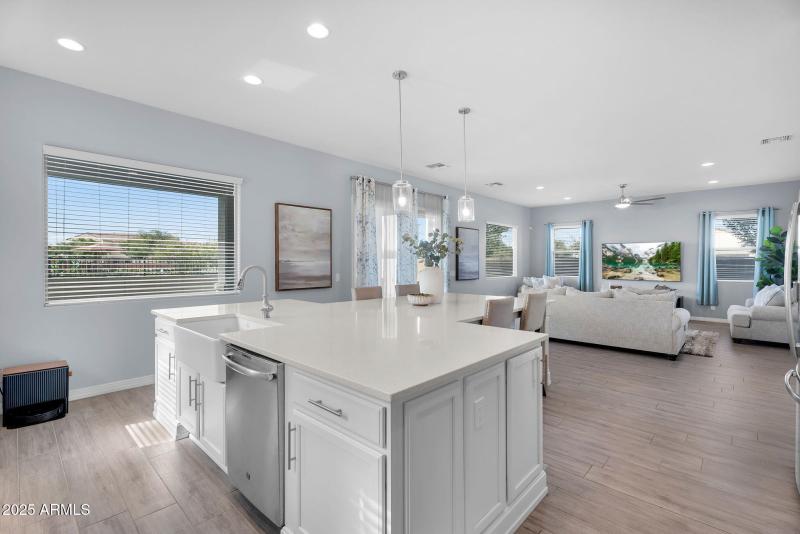 15-web-or-mls-Notting Hill-16