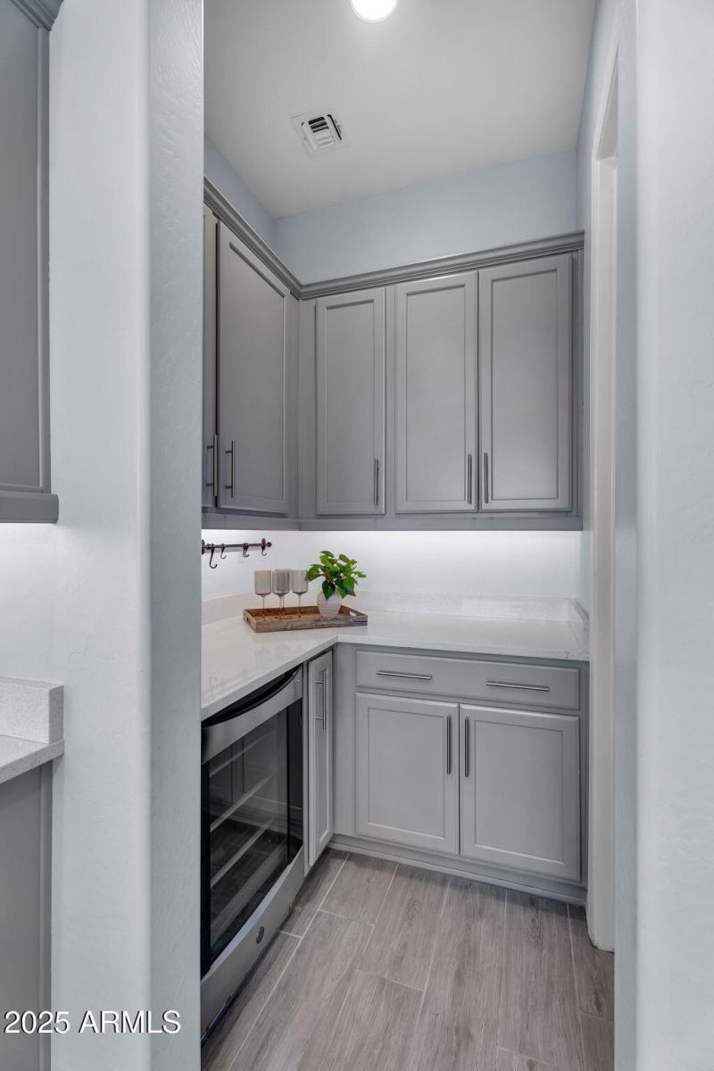 22-web-or-mls-Notting Hill-23