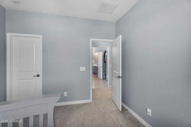 55-web-or-mls-Notting Hill-44