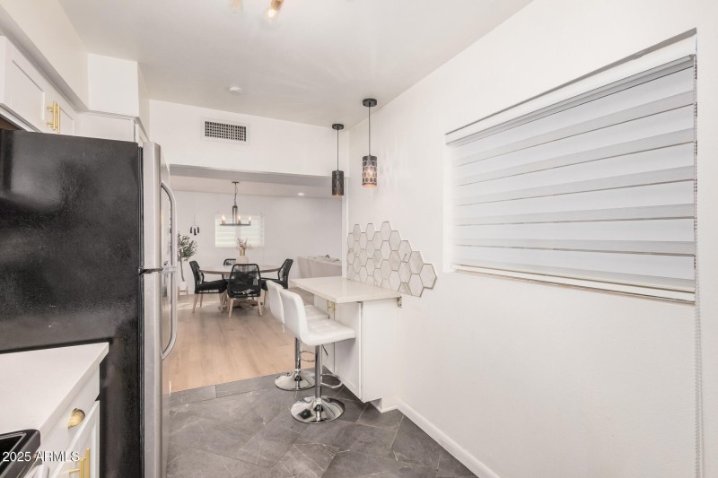 Breakfast bar