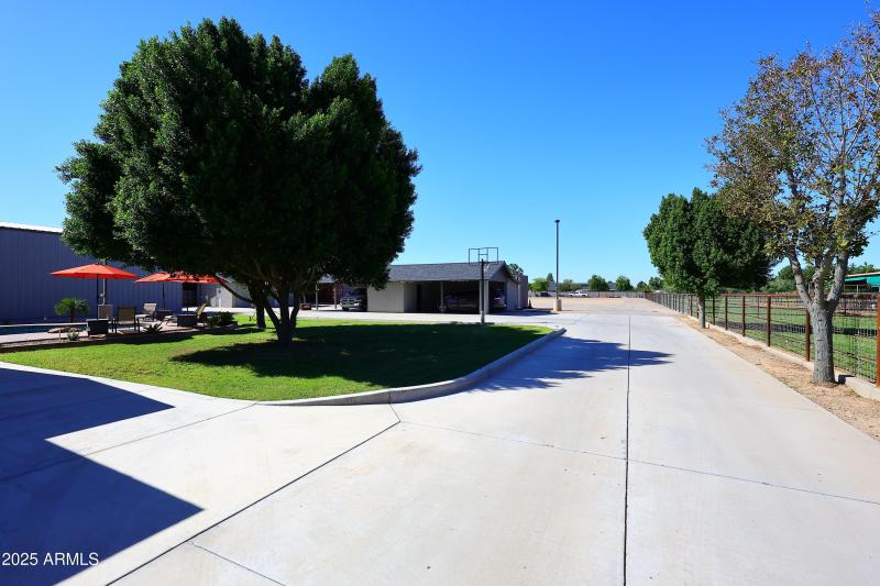 Access to Rear Yard2