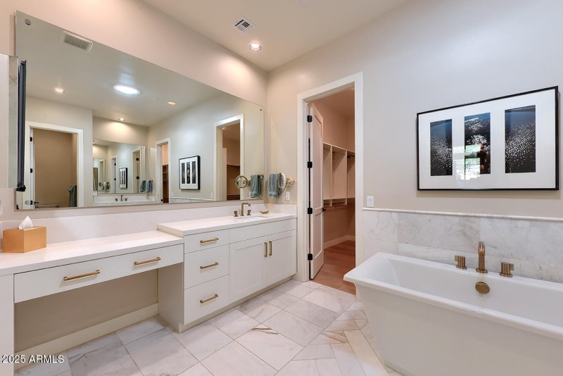 Vanity w/Sit Down Makeup Area