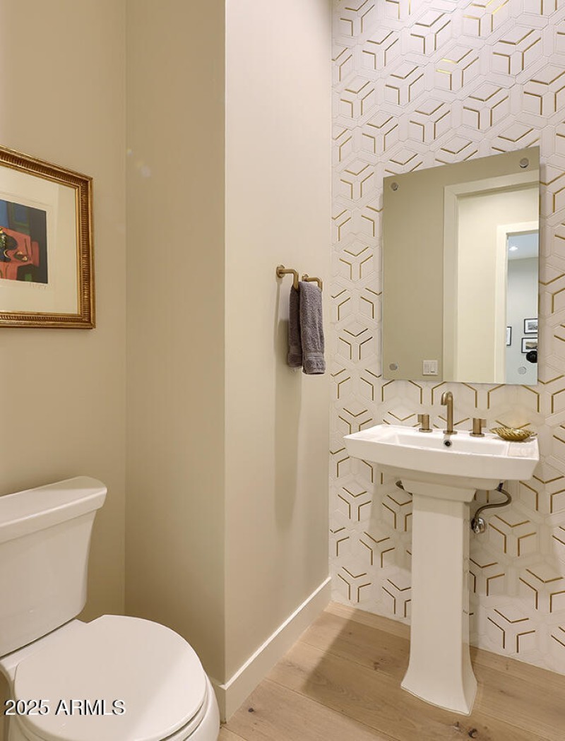Powder Room w/Custom Feature Wall