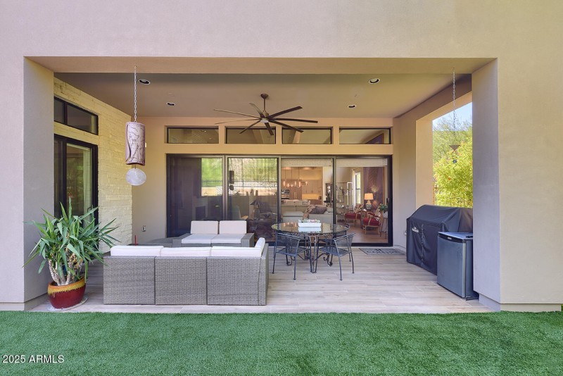Comfortable Outdoor Entertaining