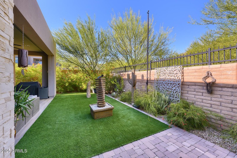 Artificial Turf - Easy to Maintain