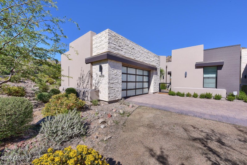 Pavered Stone Driveway