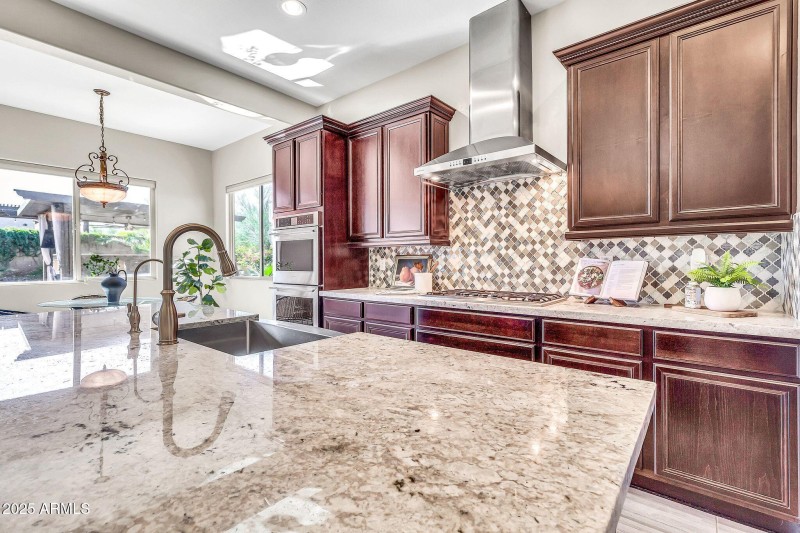 2827 E Bellerive Dr2-17