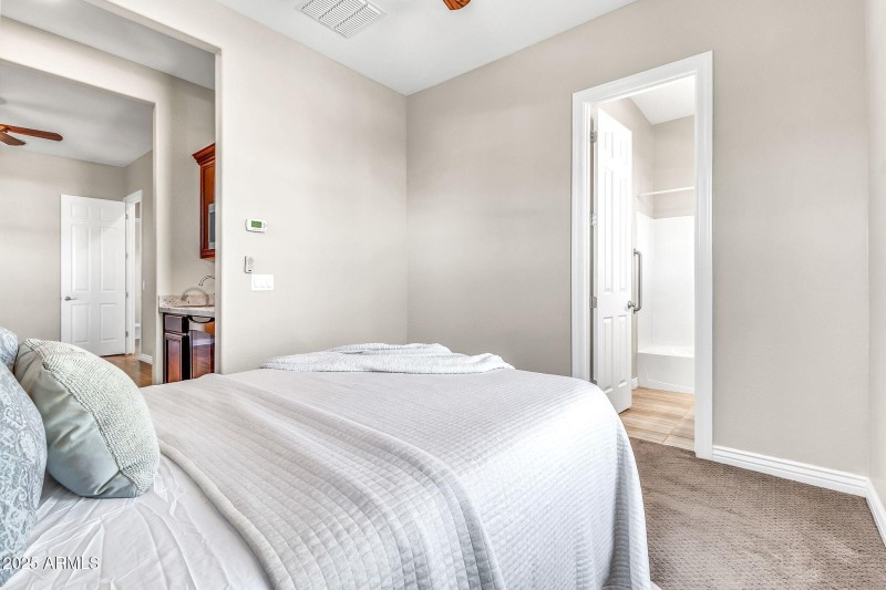 2827 E Bellerive Dr2-35