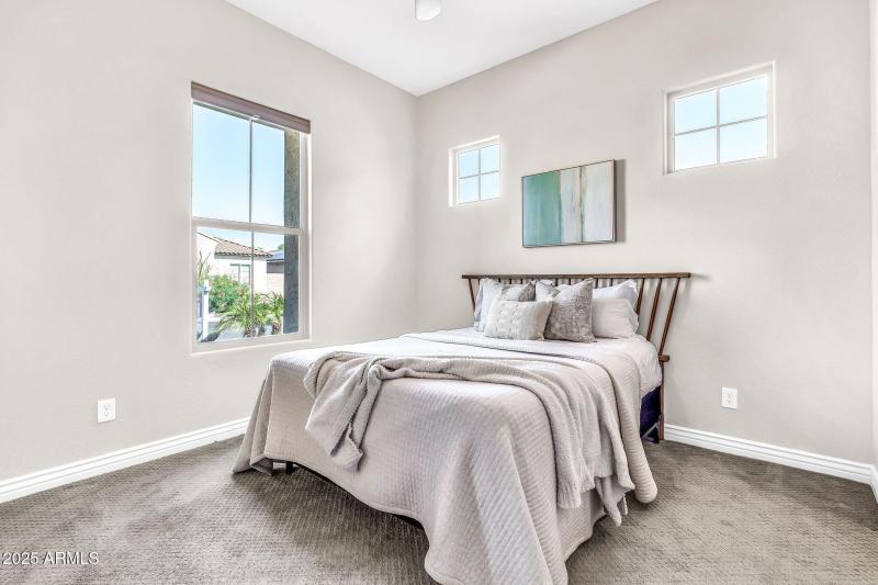 2827 E Bellerive Dr2-36