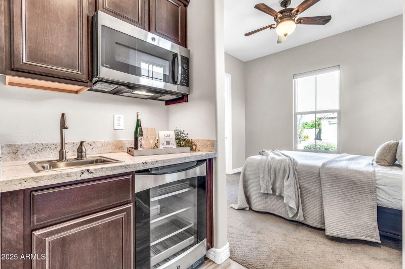 2827 E Bellerive Dr2-38