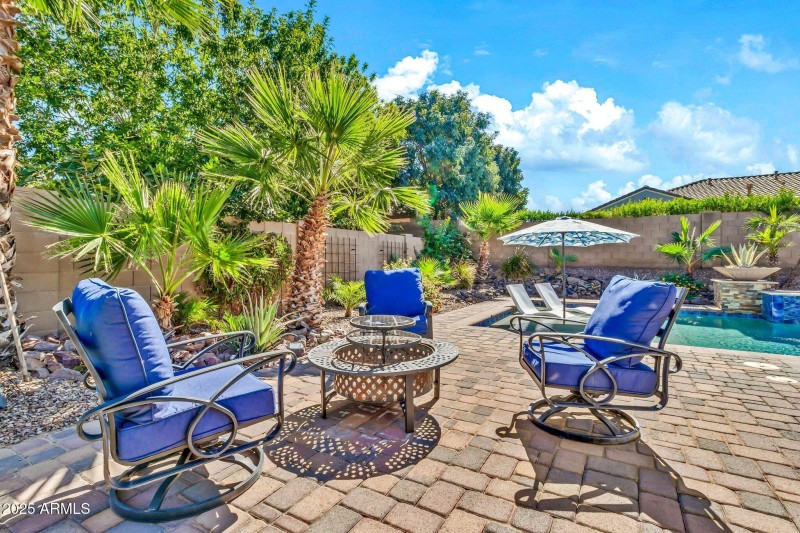 2827 E Bellerive Dr2-51