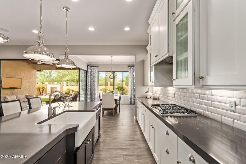 Gorgeous Kitchen and Backsplash