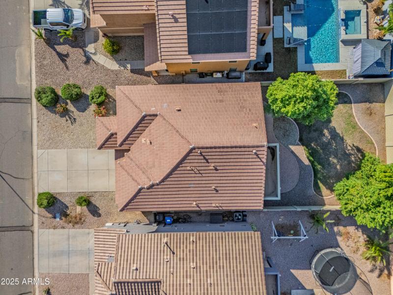 44322 W Cypress Ln-11