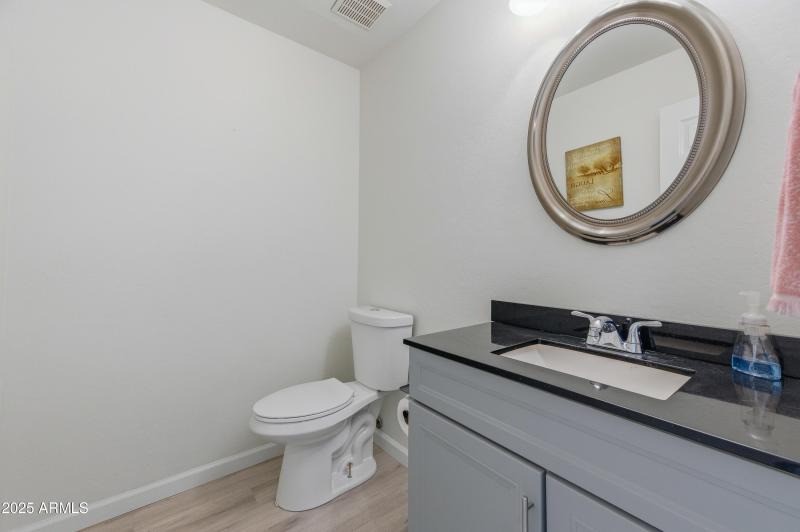 44322 W Cypress Ln-15