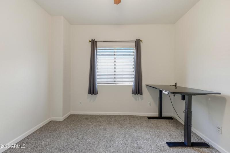 44322 W Cypress Ln-31