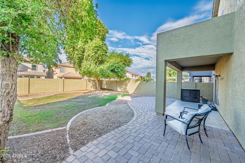 44322 W Cypress Ln-44