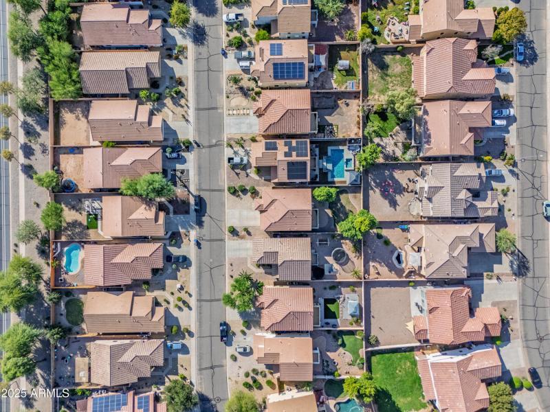 44322 W Cypress Ln-51