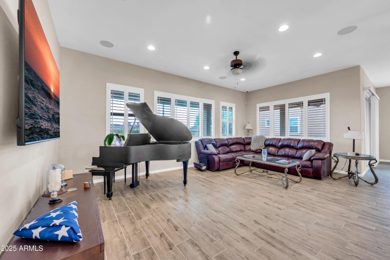 41553 W Springtime Rd-6