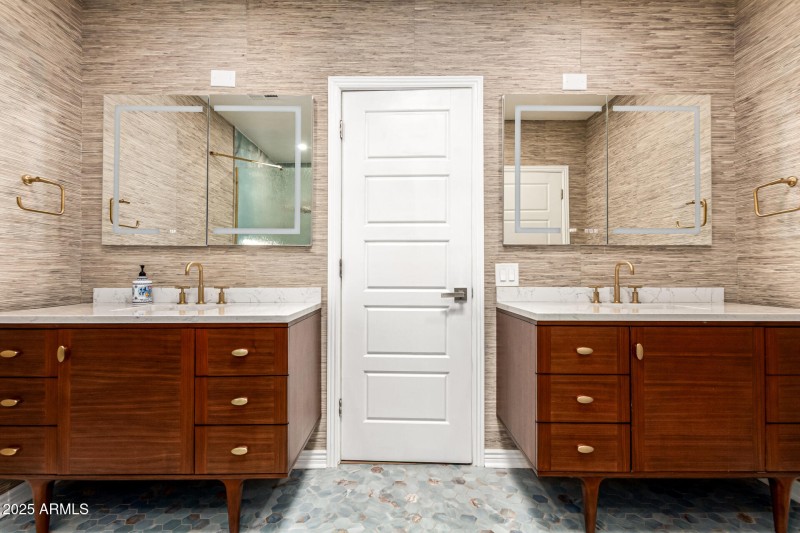 Master Bath split sinks