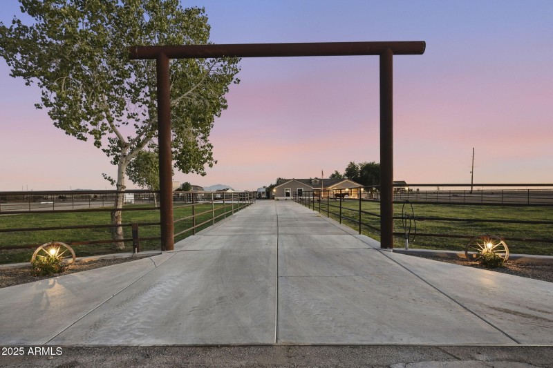 25-web-or-mls-ListerPros - Twilight-17