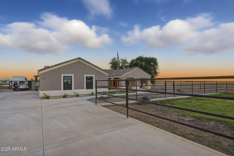 102-web-or-mls-ListerPros-56