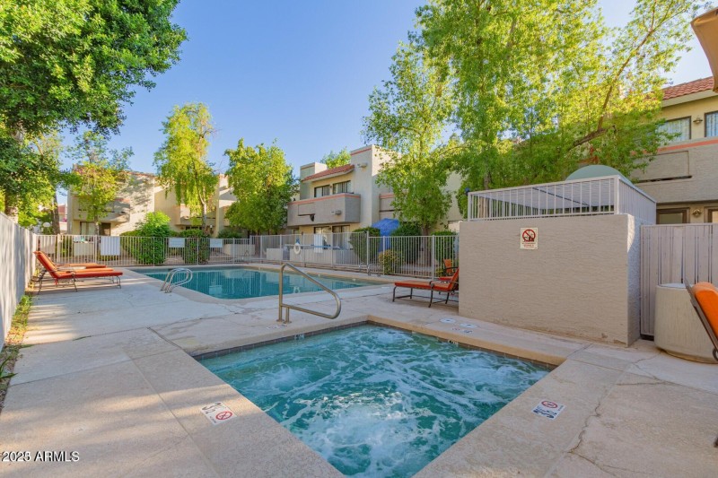 Community Pool & Spa