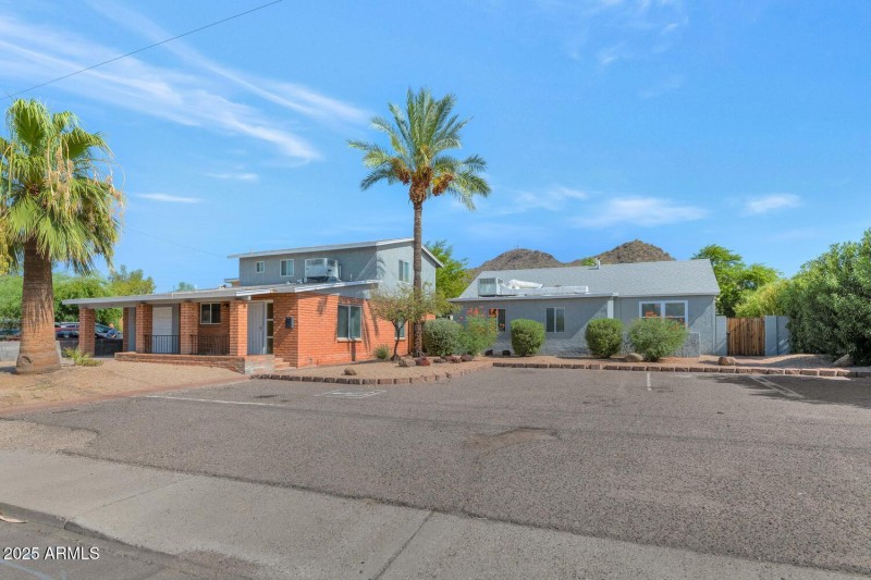 Copy of 316 E Vogel Ave-large-009-051-31