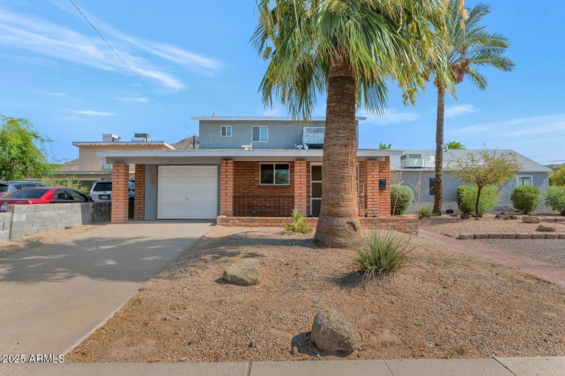 Copy of 316 E Vogel Ave-large-010-041-31