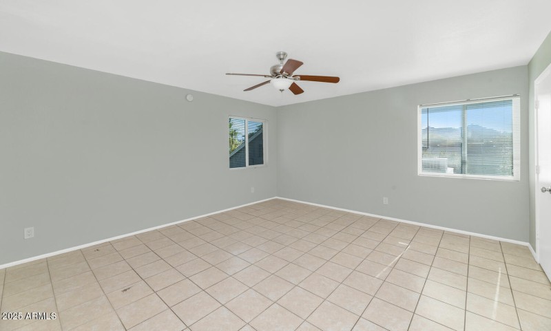Copy of 316 E Vogel Ave-large-021-029-31