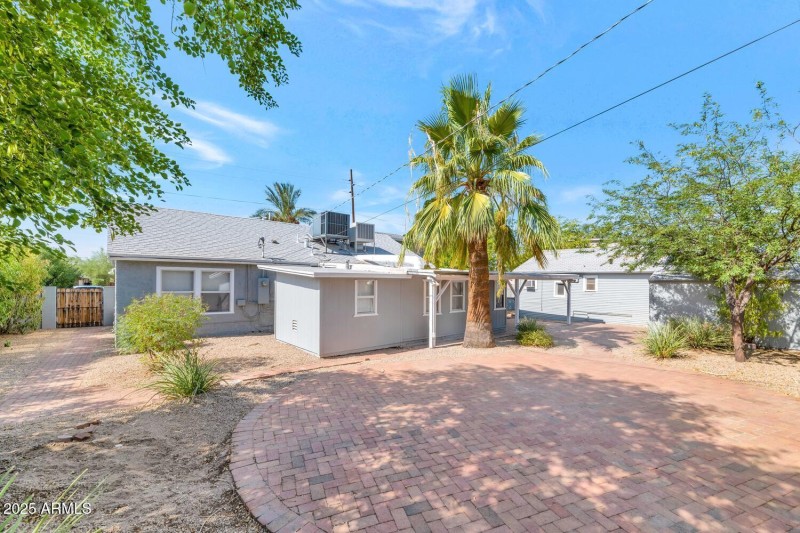 Copy of 316 E Vogel Ave-large-048-060-31