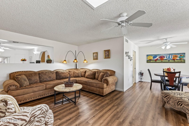 14_10448_W_Tropicana14_mls