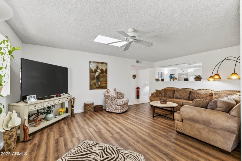 15_10448_W_Tropicana15_mls