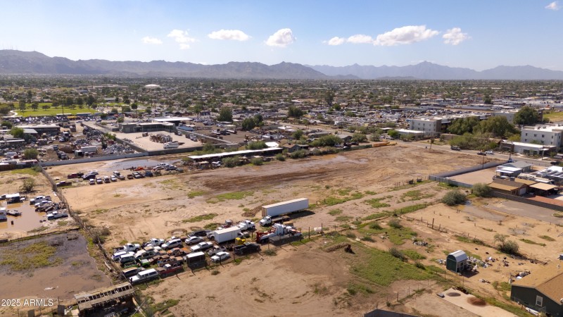 Levrose 9th St Photos(26)