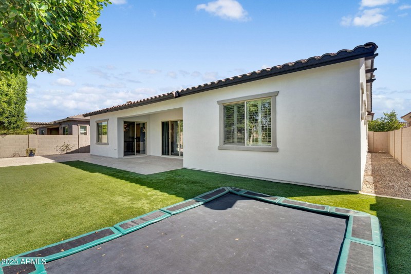 42-web-or-mls-Pinnacle-47