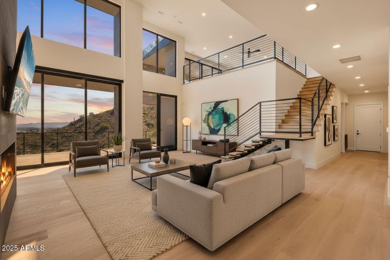 109-web-or-mls-b8e9b56f-9fbc-4596-ba92-9