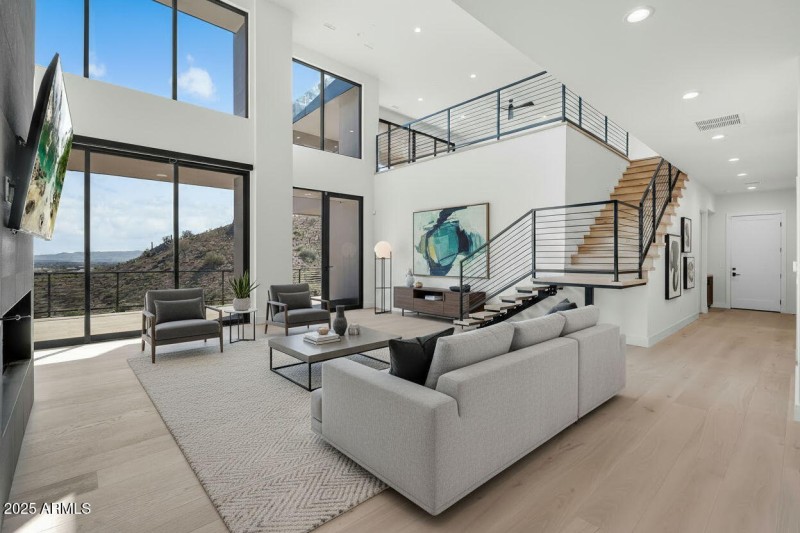 108-web-or-mls-f1bb5ab1-4121-4090-a0da-7