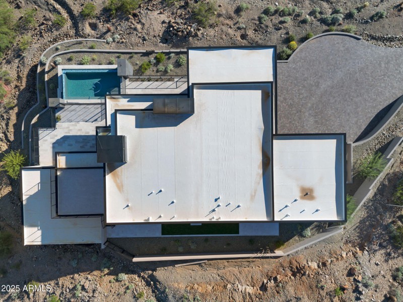 98-web-or-mls-DJI_0174