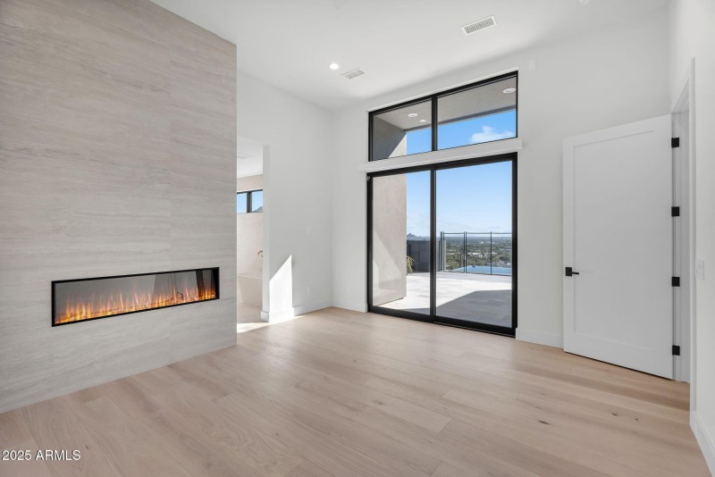 23-web-or-mls-North 39th-22