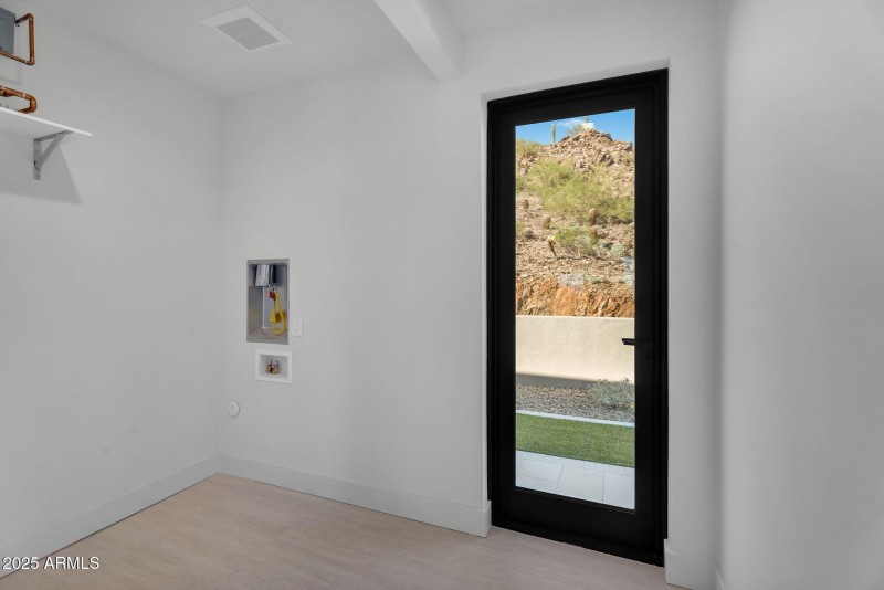 65-web-or-mls-North 39th-60