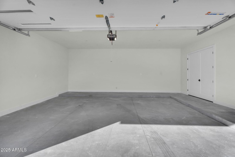 71-web-or-mls-North 39th-86