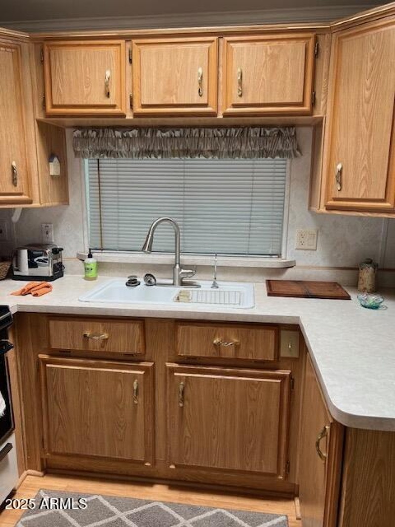 719 Ktichen sink