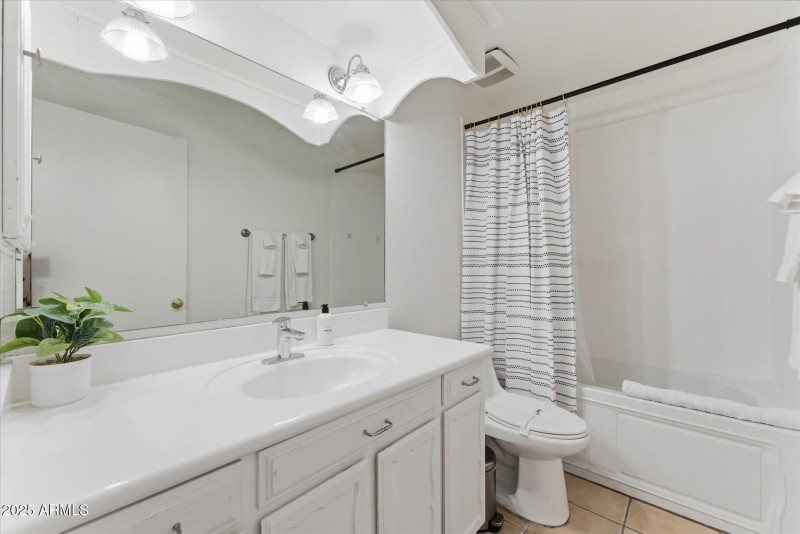20-019-bathroom